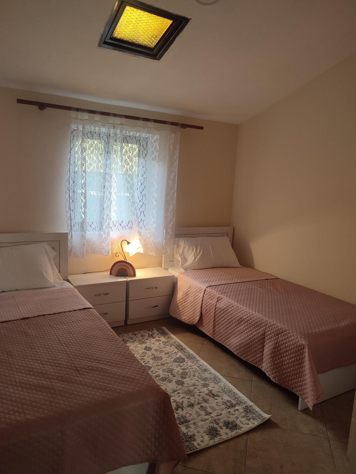 Rooms Xani Tirana Exterior photo