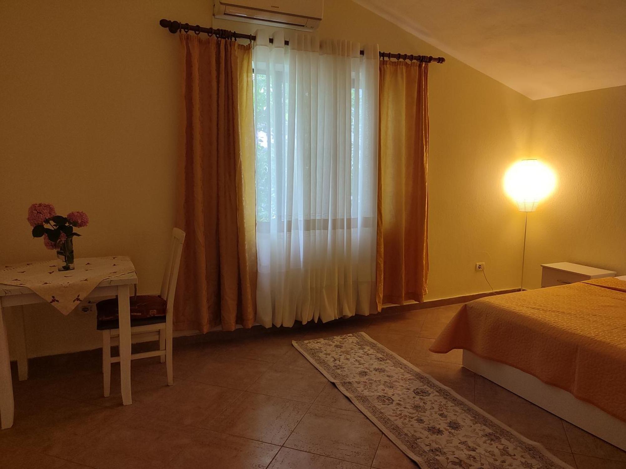 Rooms Xani Tirana Exterior photo
